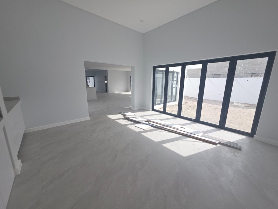 4 Bedroom Property for Sale in Sandown Western Cape